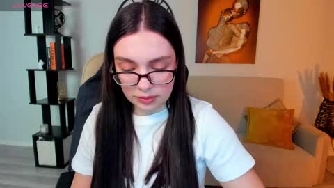 Snapshot of daniellasweet20 chatting on 03/11/25, 03:12 Daniella online show from 03/11/25, 03:12
