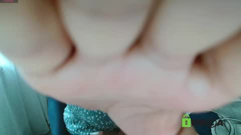 Snapshot of daniellavas chatting on 05/14/26, 07:48 JessicaWhite online show from 05/14/26, 07:48