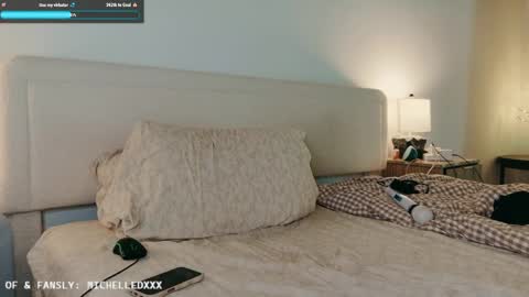 Snapshot of daniellemxxx chatting on 04/30/26, 06:25 daniellemxxx online show from 04/30/26, 06:25