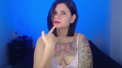 daniellerain online show from 12/22/24, 05:45