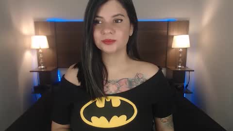 daniellerain online show from 09/23/25, 02:14