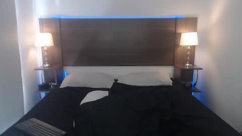 daniellerain online show from 09/23/25, 07:28