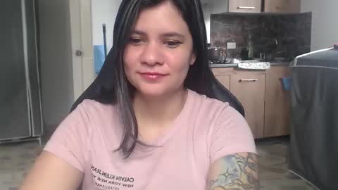 daniellerain online show from 02/01/26, 04:38