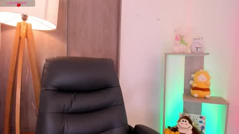 Danielle Rose online show from 11/21/25, 11:03