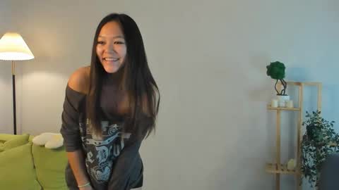 Snapshot of danielleschurg chatting on 02/27/26, 07:14 Jessica online show from 02/27/26, 07:14