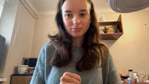 Snapshot of daniellevaulet chatting on 10/27/25, 06:50 Mia online show from 10/27/25, 06:50