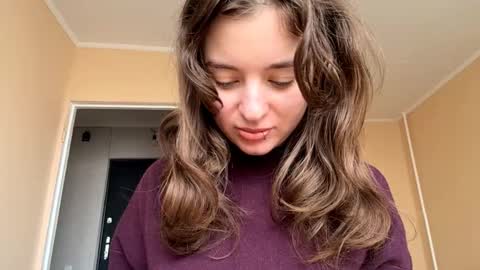 Snapshot of daniellevaulet chatting on 11/04/25, 07:29 Mia online show from 11/04/25, 07:29