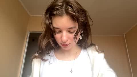 Snapshot of daniellevaulet chatting on 11/06/25, 07:42 Mia online show from 11/06/25, 07:42