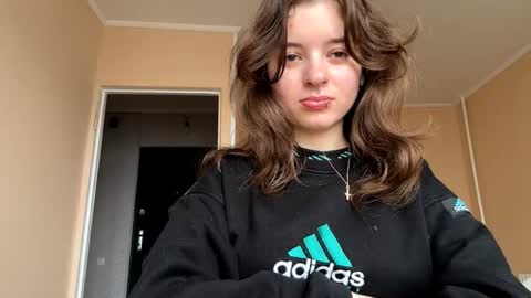 Snapshot of daniellevaulet chatting on 11/12/25, 07:20 Mia online show from 11/12/25, 07:20