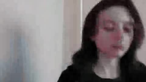 Mia online show from 01/05/26, 05:27