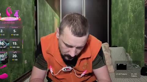 Snapshot of danielocool chatting on 10/13/25, 07:30 DanieloCool online show from 10/13/25, 07:30