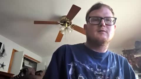 Snapshot of danielp_mod_cb chatting on 09/11/25, 10:32 Daniel y. online show from 09/11/25, 10:32