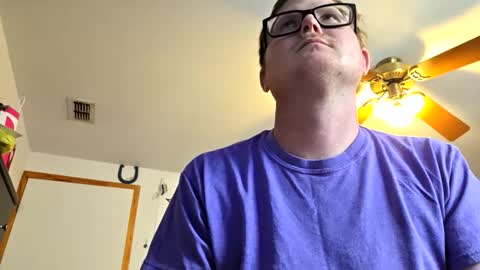 Snapshot of danielp_mod_cb chatting on 11/17/25, 08:03 Daniel y. online show from 11/17/25, 08:03