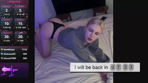 Snapshot of danielpaige_ chatting on 02/14/25, 06:51 GABRIEL online show from 02/14/25, 06:51