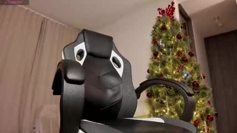 Snapshot of danielvg686413 chatting on 11/20/25, 03:07 Masked online show from 11/20/25, 03:07