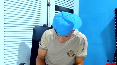 Snapshot of danii_scot chatting on 01/16/25, 04:07 Dani online show from 01/16/25, 04:07