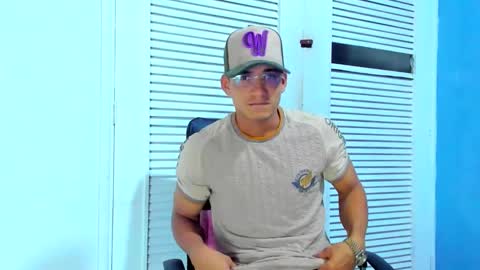 Snapshot of danii_scot chatting on 02/11/25, 03:50 Dani online show from 02/11/25, 03:50