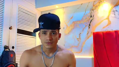 Snapshot of danii_scot chatting on 10/06/25, 03:48 Dani online show from 10/06/25, 03:48