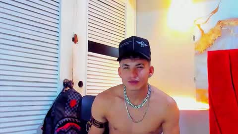 Snapshot of danii_scot chatting on 10/15/25, 04:34 Dani online show from 10/15/25, 04:34