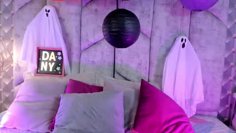 Snapshot of daniibelluci chatting on 10/30/25, 03:41 DaniiBelluci online show from 10/30/25, 03:41