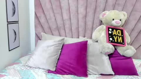 Snapshot of daniibelluci chatting on 11/15/25, 03:59 DaniiBelluci online show from 11/15/25, 03:59