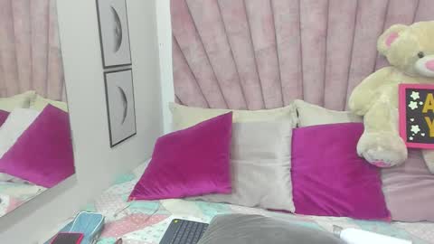 Snapshot of daniibelluci chatting on 11/28/25, 05:10 DaniiBelluci online show from 11/28/25, 05:10