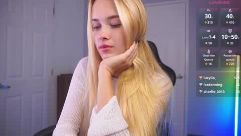 Snapshot of danikadillan chatting on 12/27/24, 04:26 Hi my name is Anna. Please say hello I like to chat with you. If u have request use Tip option .Thank you online show from 12/27/24, 04:26