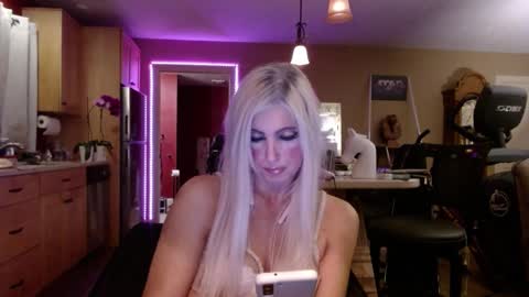 DanikaWhite69 online show from 10/09/25, 08:12