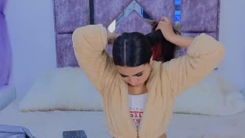 Snapshot of danilu_eva21 chatting on 10/14/25, 08:20 Danilu and Eva online show from 10/14/25, 08:20