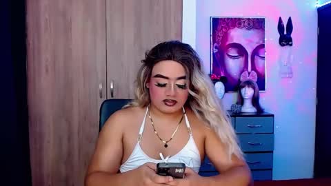 Snapshot of danipein chatting on 09/19/25, 11:22 danipein online show from 09/19/25, 11:22