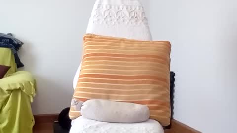 Snapshot of daniroca8 chatting on 10/26/25, 02:34 daniroca8 online show from 10/26/25, 02:34