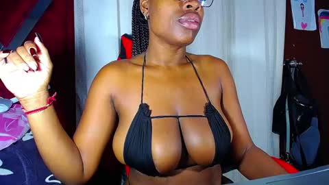 danisabrownn online show from 12/04/25, 01:42