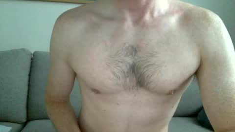 Snapshot of danishguysdicks chatting on 07/20/26, 06:10 Buzzy online show from 07/20/26, 06:10