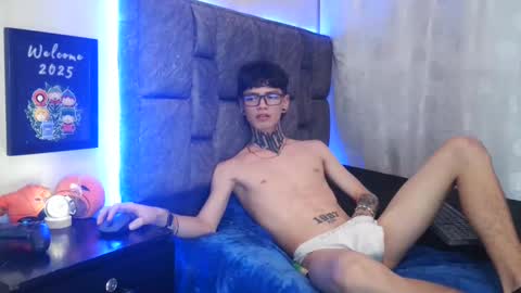 Snapshot of dann_brown chatting on 01/11/25, 02:41 Dann Brown online show from 01/11/25, 02:41