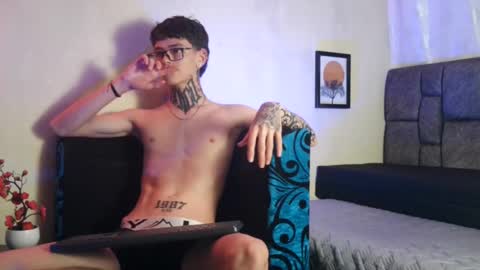 Snapshot of dann_brown chatting on 03/11/25, 09:48 Dann Brown online show from 03/11/25, 09:48