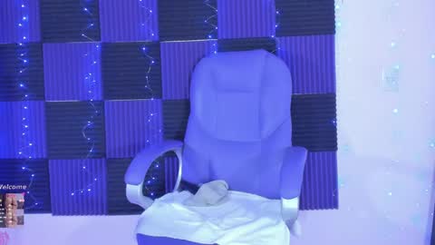 Dannacastle online show from 04/25/26, 05:54