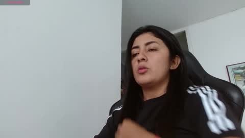 Danna online show from 11/10/25, 07:46