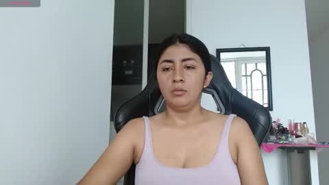 Danna online show from 11/17/25, 03:07