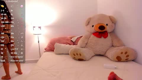 Danna Rhodes online show from 09/09/25, 02:33