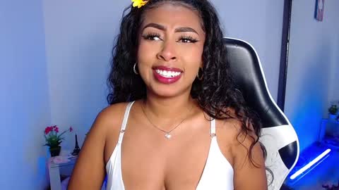 Snapshot of danna_schmidt23 chatting on 02/07/25, 03:52 Danna online show from 02/07/25, 03:52