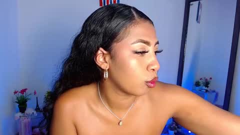 Snapshot of danna_schmidt23 chatting on 02/17/25, 12:27 Danna online show from 02/17/25, 12:27