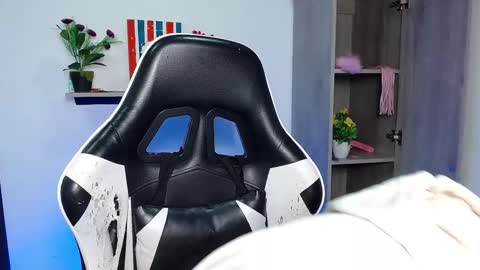 Danna online show from 10/29/25, 09:00