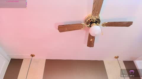 Snapshot of dannadoll69 chatting on 11/25/25, 11:43 Dannamunoz130 online show from 11/25/25, 11:43