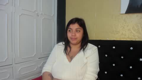 Danna Garza online show from 02/11/25, 07:54