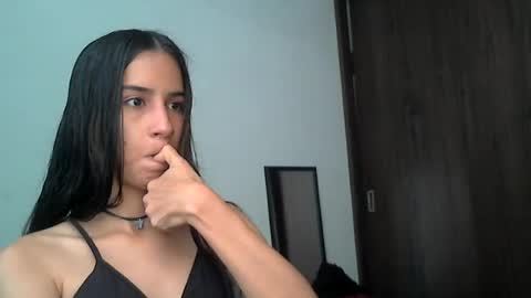Snapshot of dannali22 chatting on 07/25/26, 07:33 Dannali22 online show from 07/25/26, 07:33