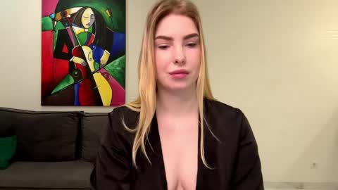 dannamissss online show from 12/23/24, 11:17