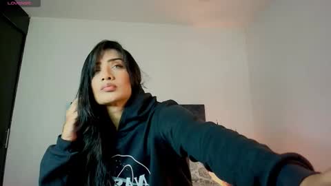 Danna Wells online show from 12/05/25, 02:14