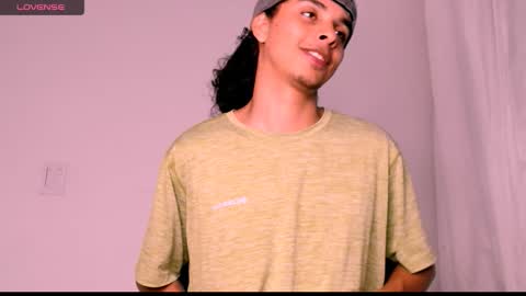 Snapshot of dannwinner chatting on 10/18/25, 01:08 Danny online show from 10/18/25, 01:08