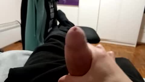 Snapshot of danny66bw chatting on 02/14/25, 10:04 Dani online show from 02/14/25, 10:04