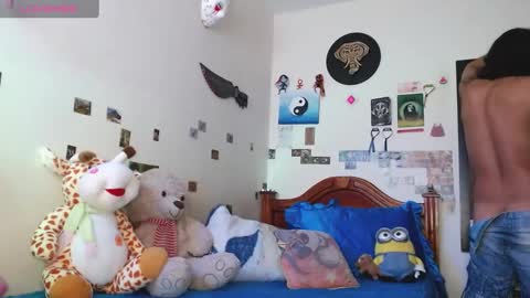 Snapshot of danny__phantom chatting on 01/12/25, 08:25 phantom555 online show from 01/12/25, 08:25